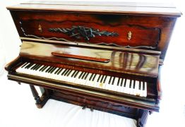 Oude piano ( decoratief ) 